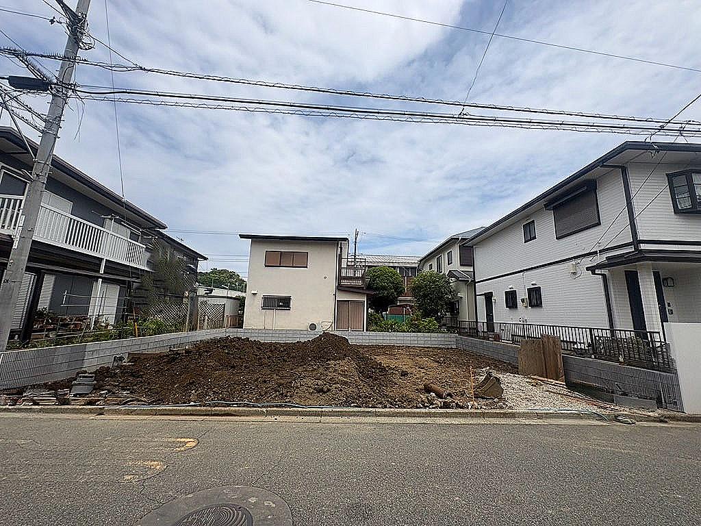 Brand New 4-Bedroom House in Hagisono 3