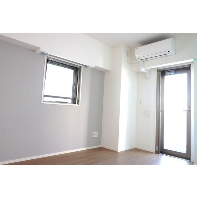 Modern 1-Bedroom Condo in Saginomiya 7