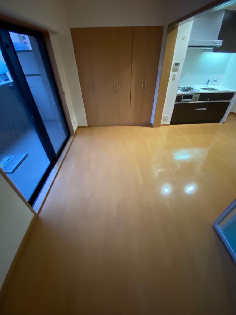 Modern 1-Bedroom Condo Near Station in Minamihorie 7