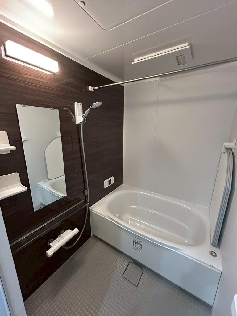 3-Bedroom Condo in Kujo 4